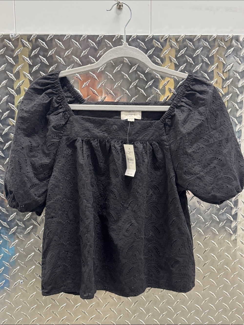 Nwt!!! Loft blouse puff sleeves in black, Size XS